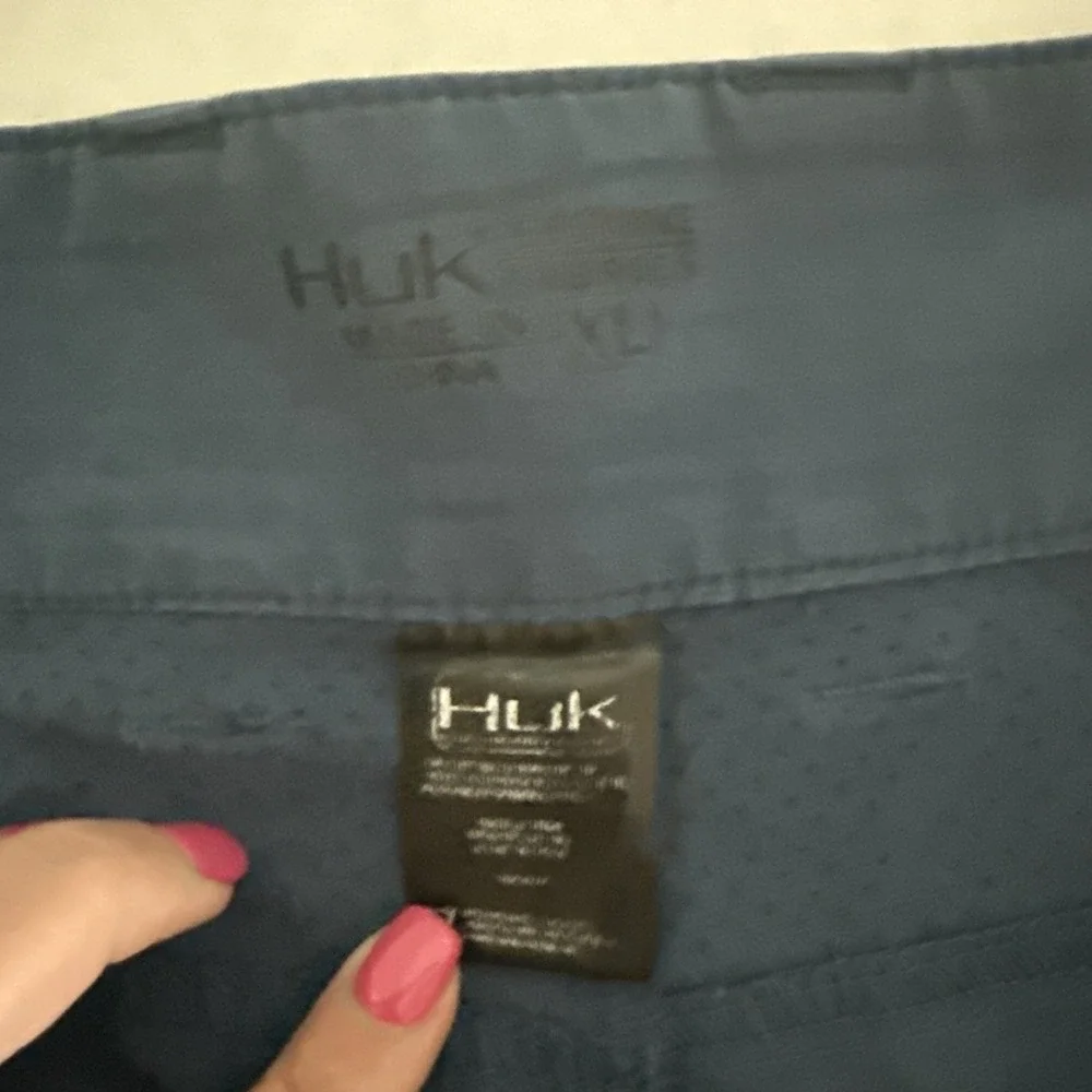 Huk Shorts Mens Size XL Extra Large Blue Chino Performance Outdoor Fishing